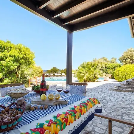 Villa Malaya Con 2 Piscine Per 18 Persone