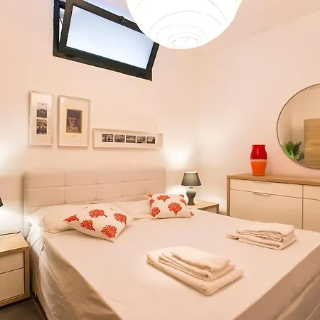 Malaya Con 2 Piscine Per 18 Persone Villa