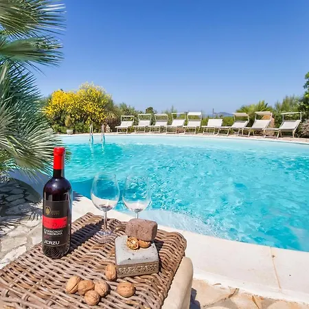 Villa Malaya Con 2 Piscine Per 18 Persone Alghero