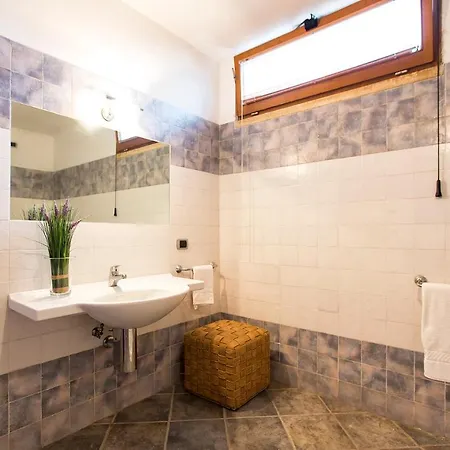 Malaya Con 2 Piscine Per 18 Persone Villa