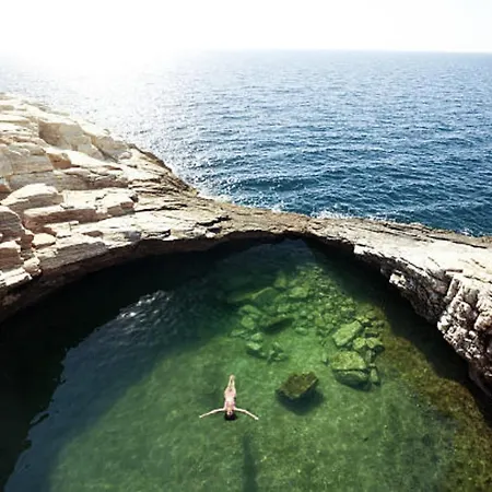 Malaya Con 2 Piscine Per 18 Persone Villa *