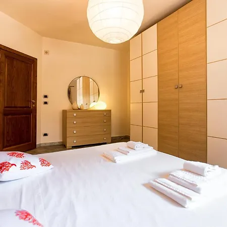 Malaya Con 2 Piscine Per 18 Persone * Альгеро