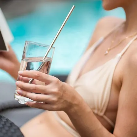 Malaya Con 2 Piscine Per 18 Persone Vila