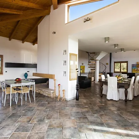 Vila Malaya Con 2 Piscine Per 18 Persone Alghero