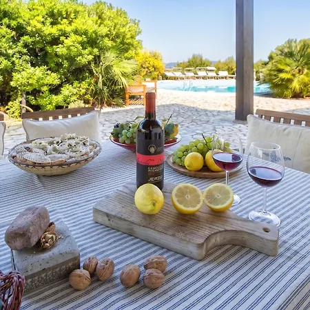 Villa Malaya Con 2 Piscine Per 18 Persone Alghero