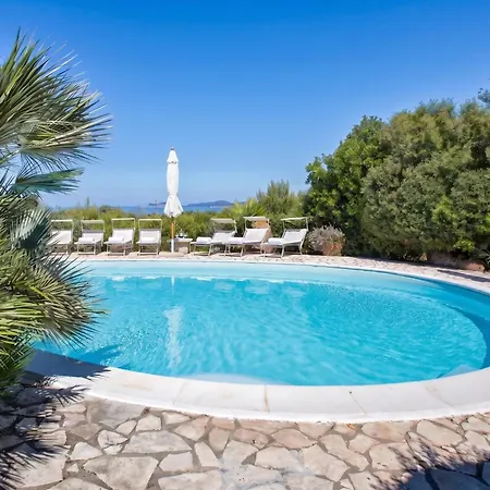 Malaya Con 2 Piscine Per 18 Persone Vila