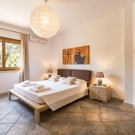 Vila Malaya Con 2 Piscine Per 18 Persone Alghero